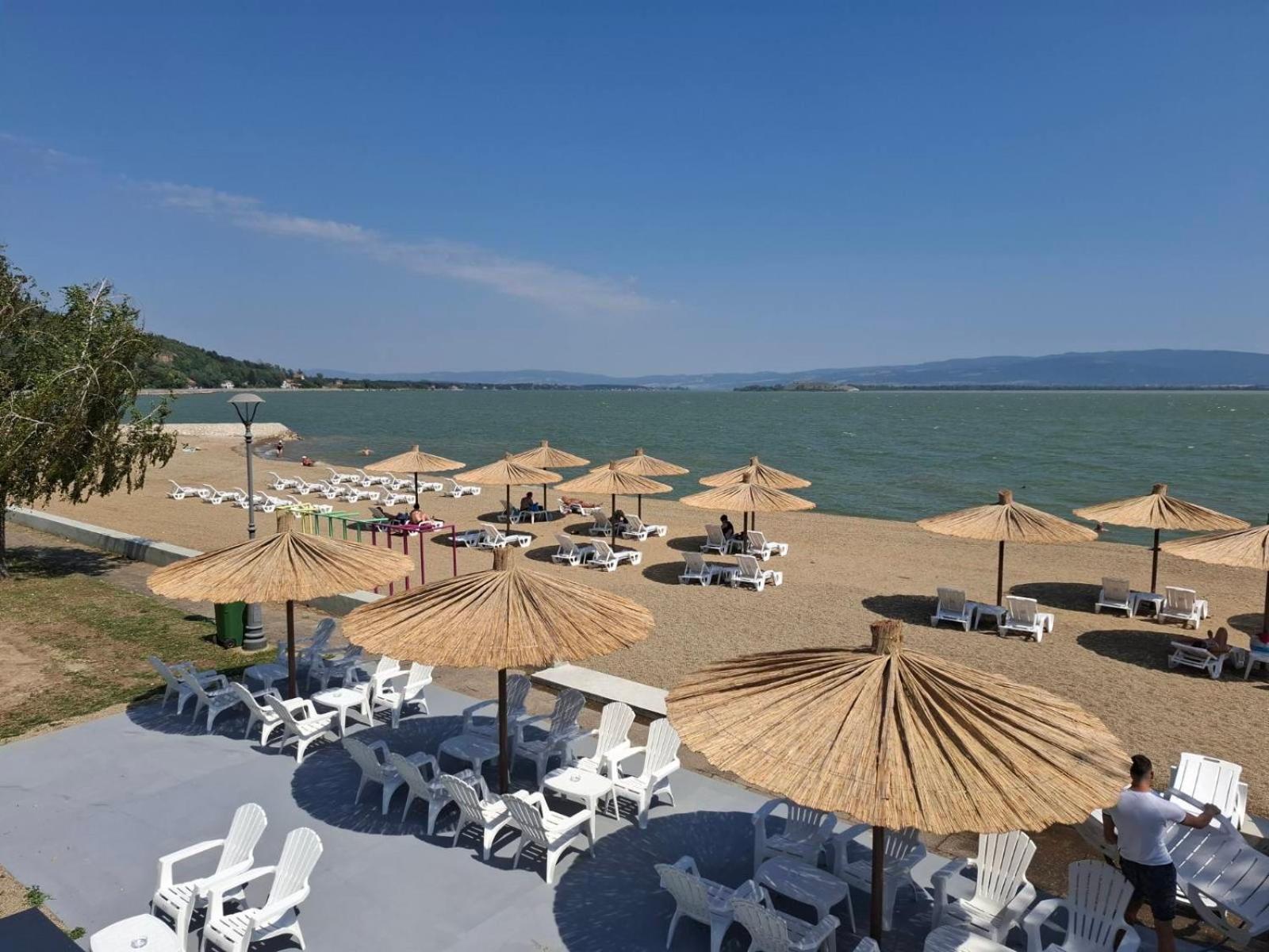 Moms House Hotel Golubac Buitenkant foto