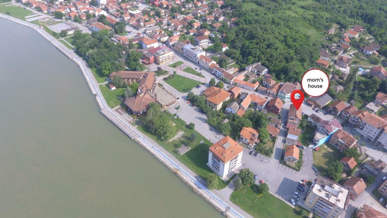Moms House Hotel Golubac Buitenkant foto